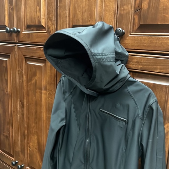 Lululemon jacket, black, SIZE 12 - Picture 2 of 13